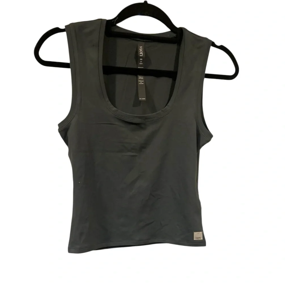 NWT Vuori halo essential scoop tank AGATE GREEN Size XS - Picture 2 of 4